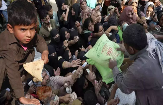 पाकिस्तान में रोटी लिए घमासान, आटा पहुंचा 140 रुपये प्रति किलो