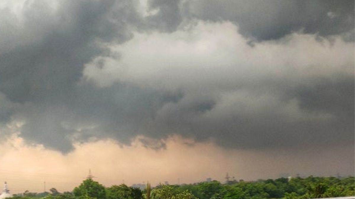बारिश के साथ पड़ सकते हैं ओले, दिल्ली में छाए रहेंगे बादल