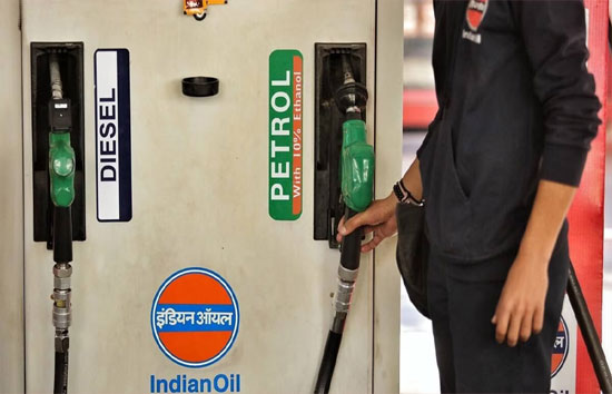 Petrol Diesel Price Today :  शुक्रवार को कई शहरों में पेट्रोल-डीजल के बढ़े दाम, देखें अपने यहां का हाल 