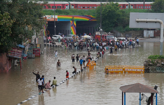 दिल्ली : तीन और बच्चों की डूबने से मौत, घट रहा यमुना का जलस्तर 