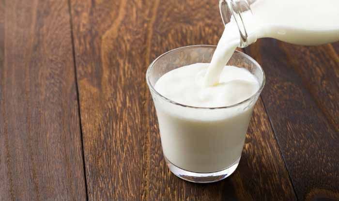 ज्यादा दूध पीने से सेहत संबंधी कई समस्याएं हो सकती हैं