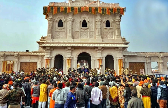 अयोध्या में रात तक होंगे रामलला के दर्शन, मंदिर प्रशासन बदला समय, यूपी सरकार ने  VVIPs से की खास अपील 
