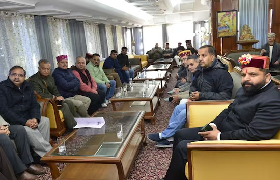 हिमाचल प्रदेश : बजट सत्र के दौरान स्पीकर ने पूर्व सीएम जयराम ठाकुर समेत 15 भाजपा विधायकों को किया सस्पेंड 