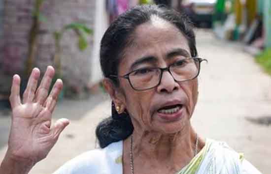 बगावत पर ममता का एक्शन, TMC ने रितब्रत बनर्जी-संदीपन साहा को निकाला, 60 विधायक मीटिंग से गायब बगावत पर ममता का एक्शन, TMC ने रितब्रत बनर्जी-संदीपन साहा को निकाला, 60 विधायक मीटिंग से गायब