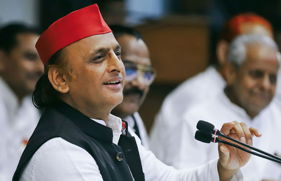बांकीपुर में बीजेपी का किला ध्वस्त: अखिलेश यादव ने कसा तंज, बोले- 'भगवान को नचाने वालों को भगवान ने नचा दिया'