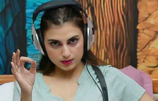 ईरान के सुप्रीम लीडर खामेनेई की मौत पर रोईं थीं फरहाना भट्ट, ट्रोलिंग पर तोड़ी चुप्पी