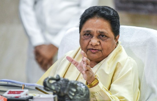 मायावती पर अभद्र टिप्पणी करने वाले सपा नेता पर एक्शन, FIR दर्ज