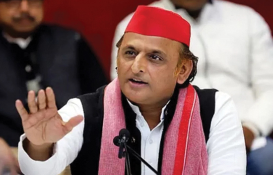 सपा सांसद अजेंद्र लोधी ने PM मोदी को कहे अपशब्द, अखिलेश ने झाड़ा पल्ला