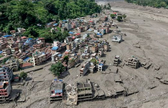 नेपाल में कुदरत का तांडव: अब तक 626 की मौत, 2500 लापता; 320 भारतीयों की खोज जारी