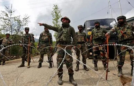 पाक सेना की नापाक हरकत, सीमा पर भारतीय चौकियों पर की गोलीबारी