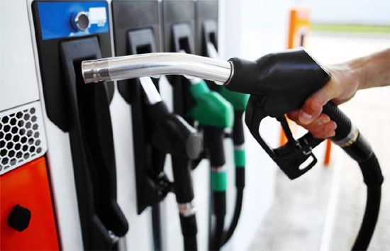 Petrol Diesel Prices Today  : कई शहरों में बुधवार को फिर बढ़े पेट्रोल-डीजल के दाम, कच्चे तेल में नरमी जारी 