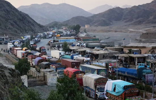 पाकिस्तान-अफगानिस्तान के बीच शांति वार्ता पर माथापच्ची, बातचीत की टेबल पर झुल्लाया पाक 