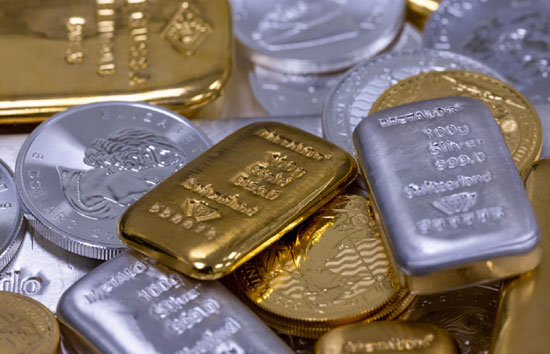 चांदी 9600 रुपये की गिरावट...सोने के भी गिरे दाम, क्या और भी गिर सकते है दाम?