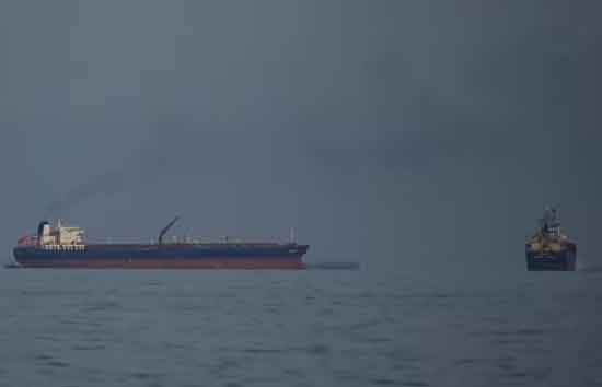 जंग के बीच भारत जबरदस्त कूटनीतिक, ईरानी नौसेना ने भारतीय LPG टैंकर को पार कराया स्ट्रेट ऑफ होर्मुज