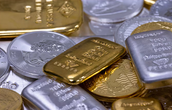 Gold-Silver Price : चांदी की कीमतों में उछाल, 10,000रूपये प्रति किलो तक बढ़े दाम, सोना भी हुआ महंगा 