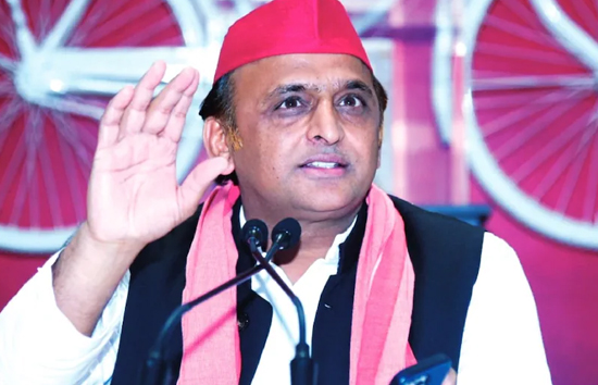 अखिलेश यादव ने यूपी के हवाई अड्डों पर उठाए सवाल, कहा-7 में से 6 बंद, सिर्फ दिख रही अरबों की कमाई