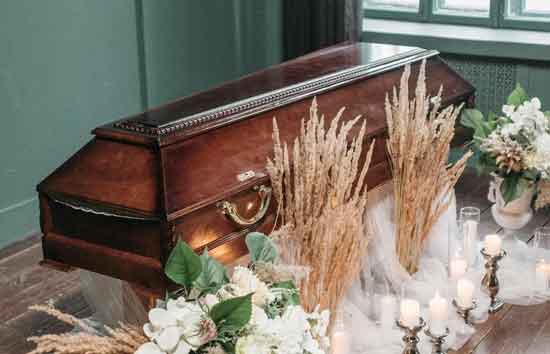 चीन में अंतिम संस्कार लागत बढ़ने के बाद कब्रिस्तान की जगह घर बने अस्थि-स्थल, सरकार ने लगाया प्रतिबंध 