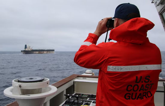 अमेरिका-रूस में बढ़ा तनाव! वेनेजुएला से आ रहे तेल टैंकर पर US नेवी का  कब्जा