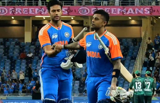  Asia Cup 2025 : भारत ने एकतरफा मुकाबले में पाकिस्तान को 7 विकेट से रौंदा, कप्तान सूर्यकुमार रहे नाबाद 