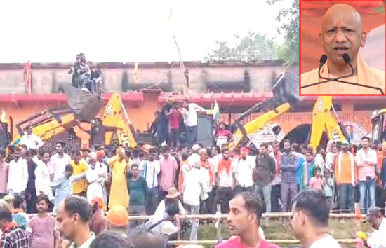 बिहार विधानसभा चुनाव : सीवान में मुख्यमंत्री योगी की सभा में दिखी बुलडोजर की लंबी लाइन