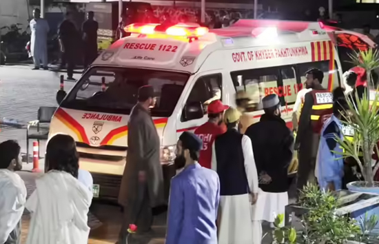 पाकिस्तान ने अपने ही घर में की एयरस्ट्राइक, मुनीर सेना ने खैबर पख्तूनख्वा प्रांत में बरसाए बम, 30 की मौत