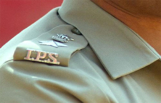 यूपी में बड़े पैमाने पर आईपीएस अधिकारियों का तबादला,  कई जिलों के पुलिस कप्तान बदले 