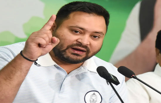 चुनाव प्रचार के आज आखिरी दिन तेजस्वी यादव का बड़ा ऐलान...महिलाओं के खाते में 14 जनवरी को आएंगे 30 हजार