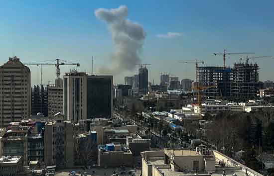 इजरायल के ईरान पर हमले के बाद  भारतीयों को दूतावास ने किया अलर्ट, 24x7 हेल्पलाइन जारी