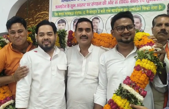 प्रेस क्लब में मनाया गया अल्पसंख्यक मोर्चा के राष्ट्रीय अध्यक्ष महबूब बेग का जन्मदिन, प्रधानमंत्री योजनाएं से जुडी दी गई जानकारियां 