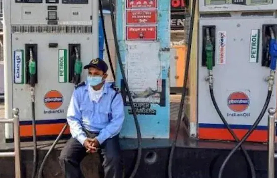 बड़ी खबर : 15 रुपये महंगा हो सकता है पेट्रोल-डीजल, जाने वजह 