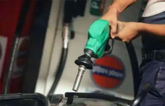 Petrol Diesel Prices  : यूपी-बिहार में पेट्रोल-डीजल के दाम में मामूली गिरावट, जानिए ताजा अपडेट 