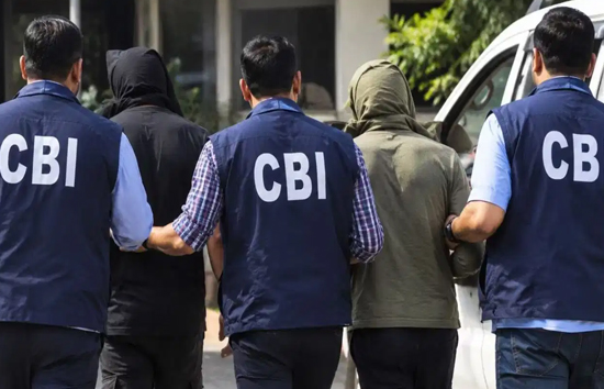 लखनऊ में CBI का बड़ा एक्शन: 5 लाख की रिश्वत लेते ED अफसर और हेड कांस्टेबल रंगे हाथ गिरफ्तार