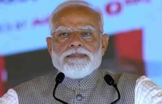 PM मोदी ने नोएडा एयरपोर्ट का किया उद्घाटन, बोले-अभी मैंने सिर्फ पर्दा उठाया है, आधा काम बाकी 