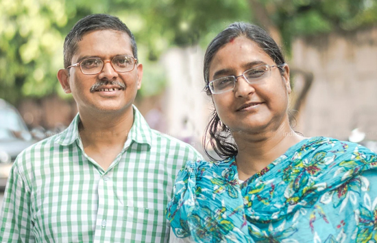 जालसाजी, धोखाधड़ी के आरोप में पूर्व IPS अमिताभ ठाकुर और उनकी पत्नी पर एफआईआर