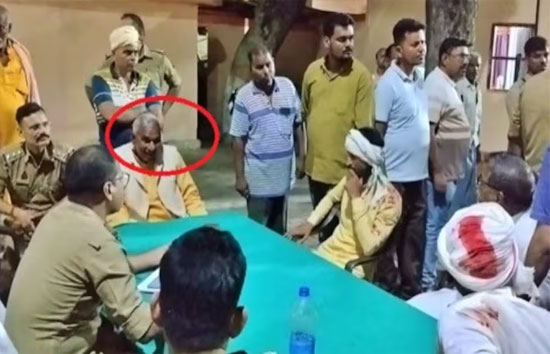 बलिया : अंतिम संस्कार के दौरान भिड़े पूर्व BJP विधायक और पूर्व सांसद के बेटे, समर्थकों में हुई जमकर मारपीट, मुकदमा दर्ज