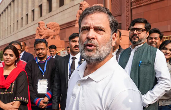 बेचारे कुत्ते ने क्या कर दिया...मीडिया ने रेणुका चौधरी पर पूछा सवाल तो बोले राहुल गांधी