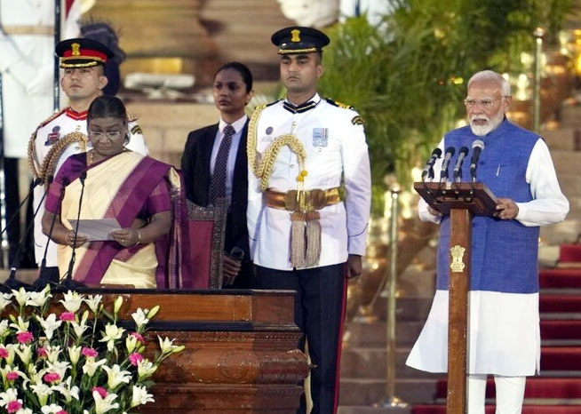 नरेंद्र मोदी ने ली तीसरी बार प्रधानमंत्री पद और गोपनीयता की शपथ