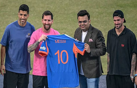 ICC चेयरमैन जय शाह ने लियोनेल मेसी को गिफ्ट की टीम इंडिया की जर्सी, टी20 वर्ल्ड कप मैच का दिया टिकट
