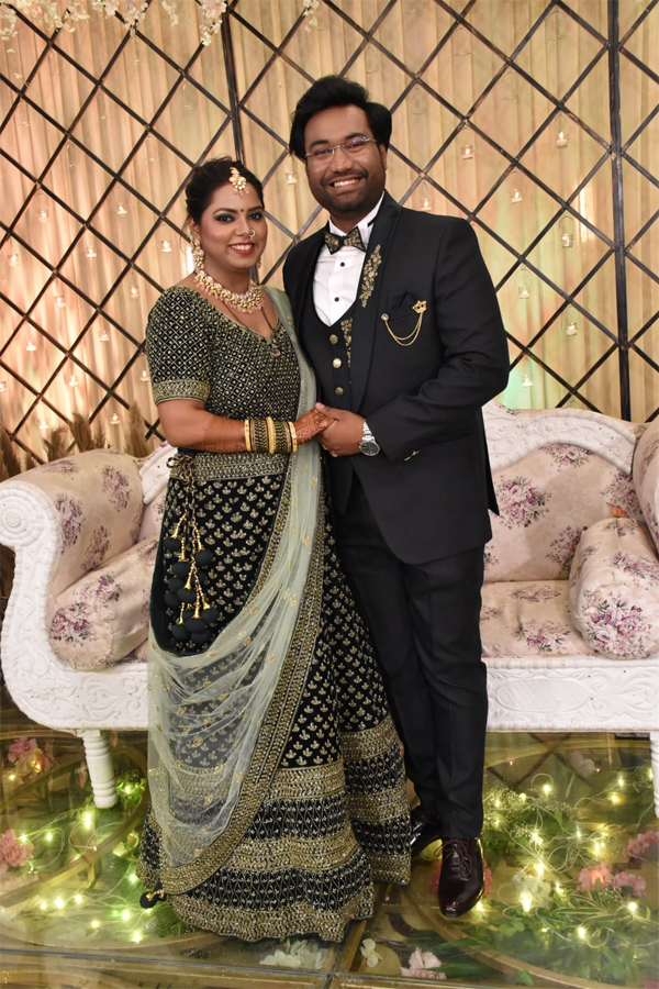 Wedding Reception Pics in Rashikla & Aishhwary At Golden Blossom