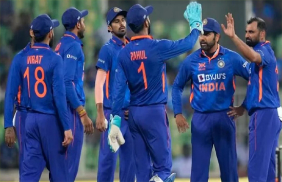 आईसीसी ने न्यूजीलैंड के खिलाफ पहले वनडे मैच में धीमी गति से गेंदबाजी करने पर टीम इंडिया पर लगाया मैच फीस का 60 प्रतिशत जुर्माना