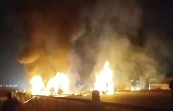 कर्नाटक में भीषण सड़क हादसा,  तेज रफ्तार लॉरी से टकराई स्लीपर कोच बस, जिंदा जले 9  लोग 