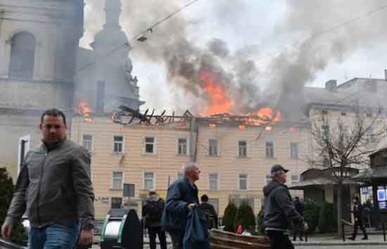 रूस ने यूक्रेन पर किया घातक हमला, एक रात में दागे 600 से ज्यादा ड्रोन-मिसाइल