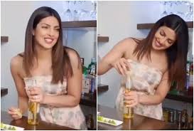 बीयर की बोतल के साथ नजर आईं प्रियंका चोपड़ा, सोशल मीडिया पर वायरल 
