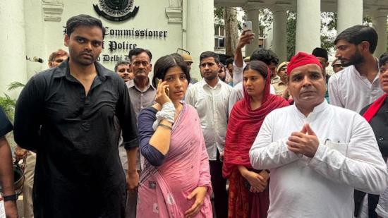  CJP Protest: 'सरकार युवा की आवाज नहीं सुन रही', हिरासत में लिए जाने के बाद बोलीं डिंपल यादव