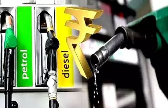 Petrol Diesel Prices : यूपी-बिहार में पेट्रोल-डीजल के बढ़े दाम, जानें दोनों ईंधनों का ताजा रेट  
