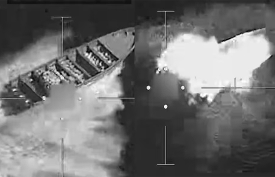 संदिग्ध मादक पदार्थ तस्करी वाली नाव पर अमेरिका का घातक हमला, नाव पर स्ट्राइक कर 3 ड्रग तस्कर को मार गिराया