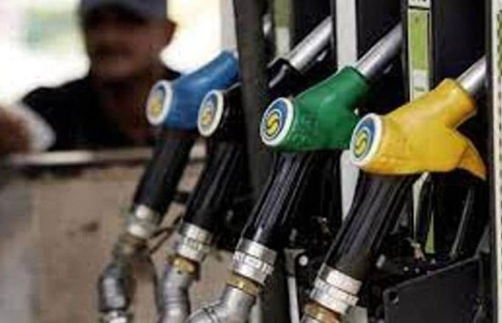 Petrol Diesel Price Today : हरियाणा-यूपी में घटे पेट्रोल-डीजल के दाम, देखें और जगह की रेट 